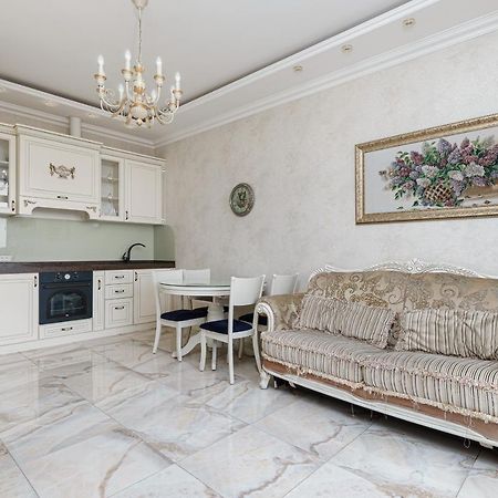 Greek Street Deluxe Apartment Одесса Экстерьер фото