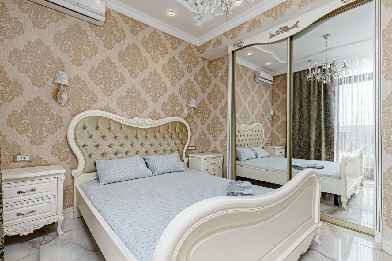 Greek Street Deluxe Apartment Одесса Экстерьер фото