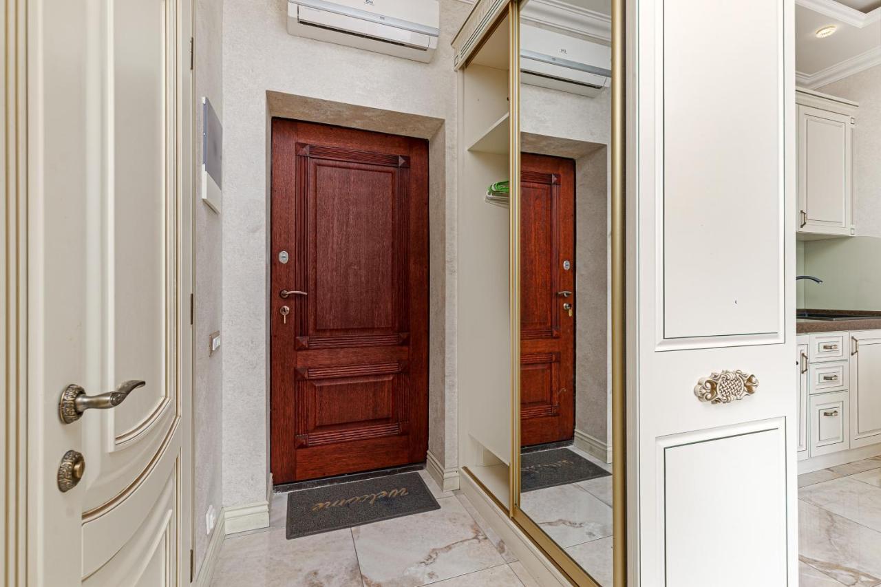 Greek Street Deluxe Apartment Одесса Экстерьер фото