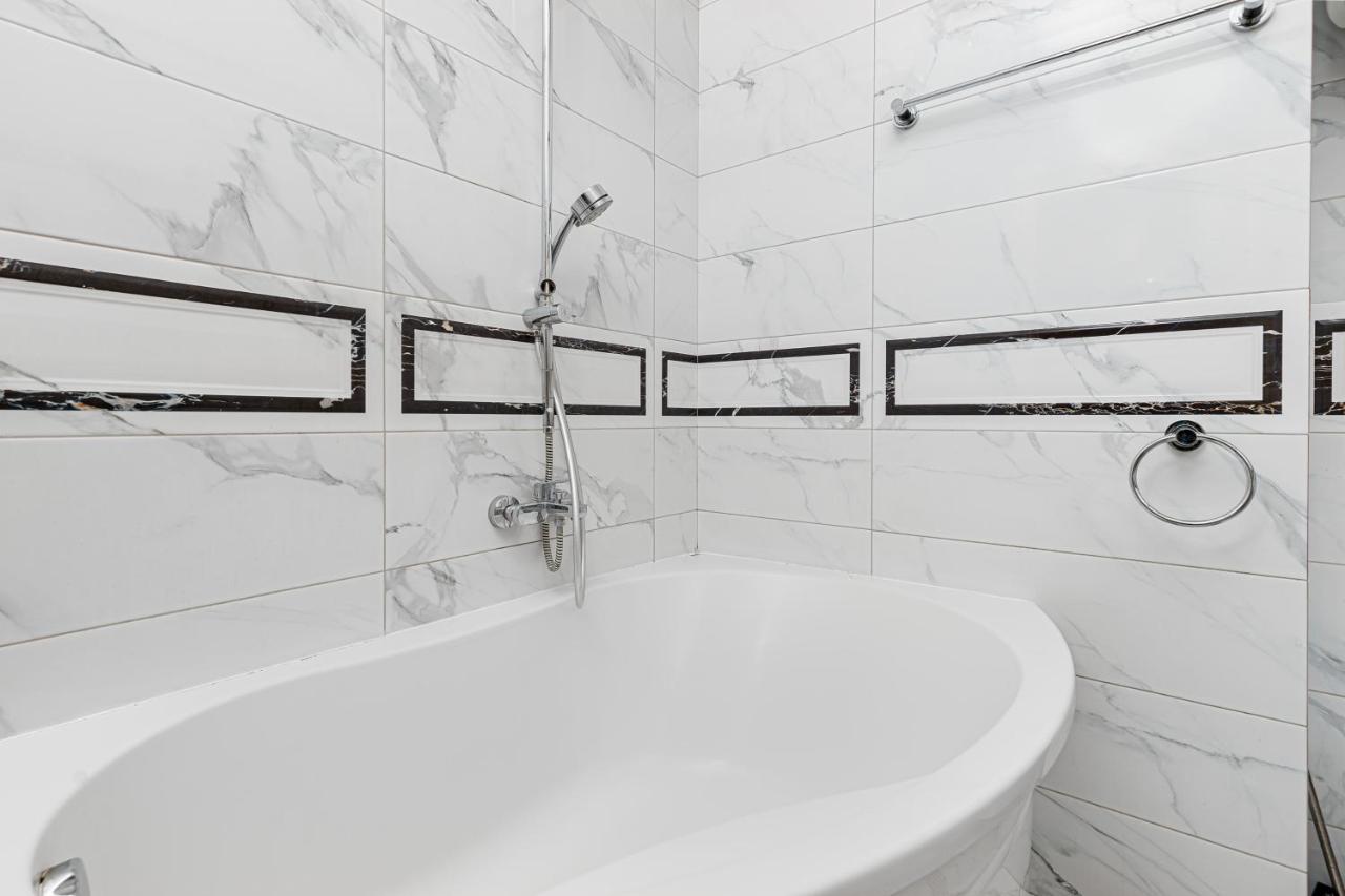 Greek Street Deluxe Apartment Одесса Экстерьер фото